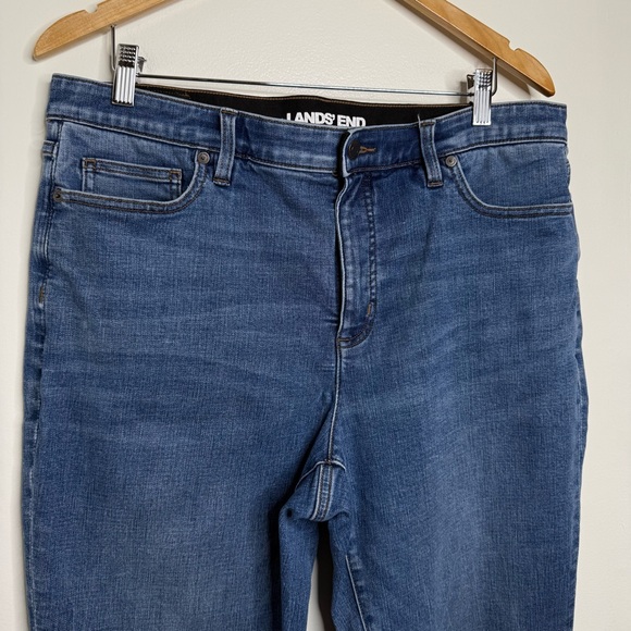 Lands’ End Denim Jeans Women’s Size 18 Inseam 30” Straight Leg High Rise - Picture 3 of 15